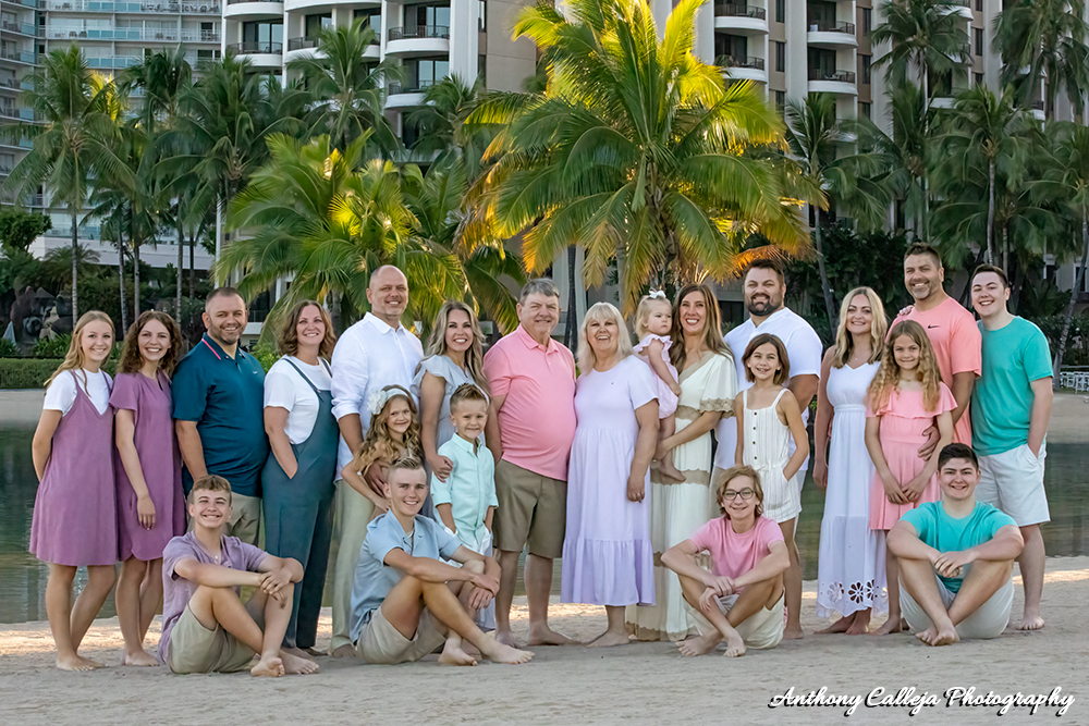 Oahu large family portraits - Lagoon at the Hilton Hawaiian Village