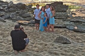 Oahu photographer Anthony Calleja on location sunset family photo session