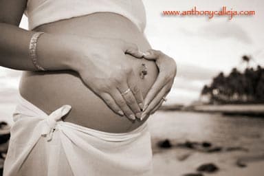 Sensual maternity photography