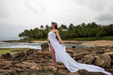 Hawaii Maternity Photography - Secret Beach, Koolina Resort