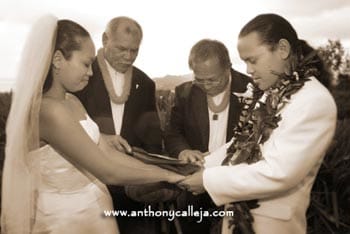 Hawaiian Wedding Photography - Ceremony Blessing of the ring